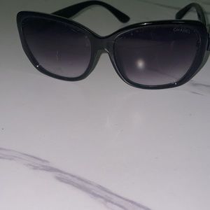CHANEL sunglasses